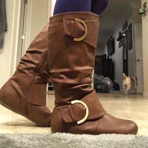 Right below the knee flat boots